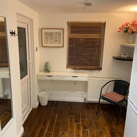Ferienwohnung Cosy Little House Milngavie Exterior foto