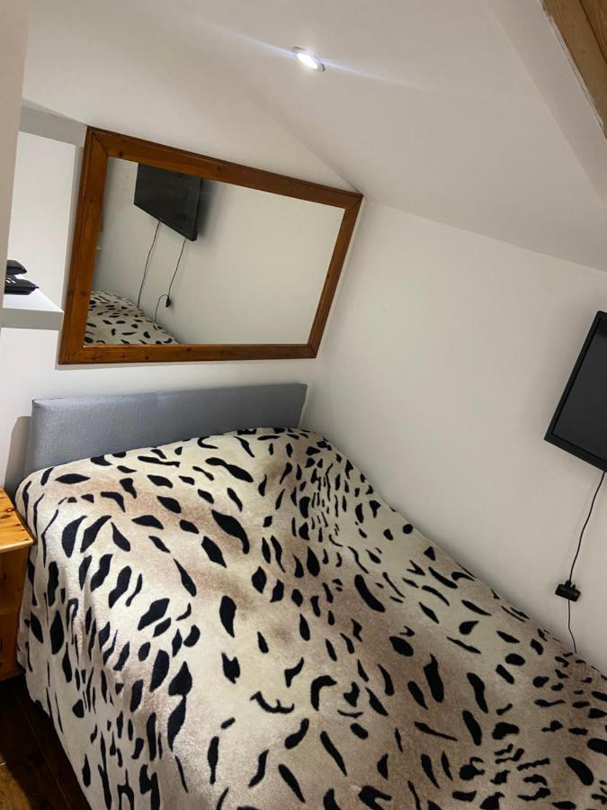 Ferienwohnung Cosy Little House Milngavie Exterior foto